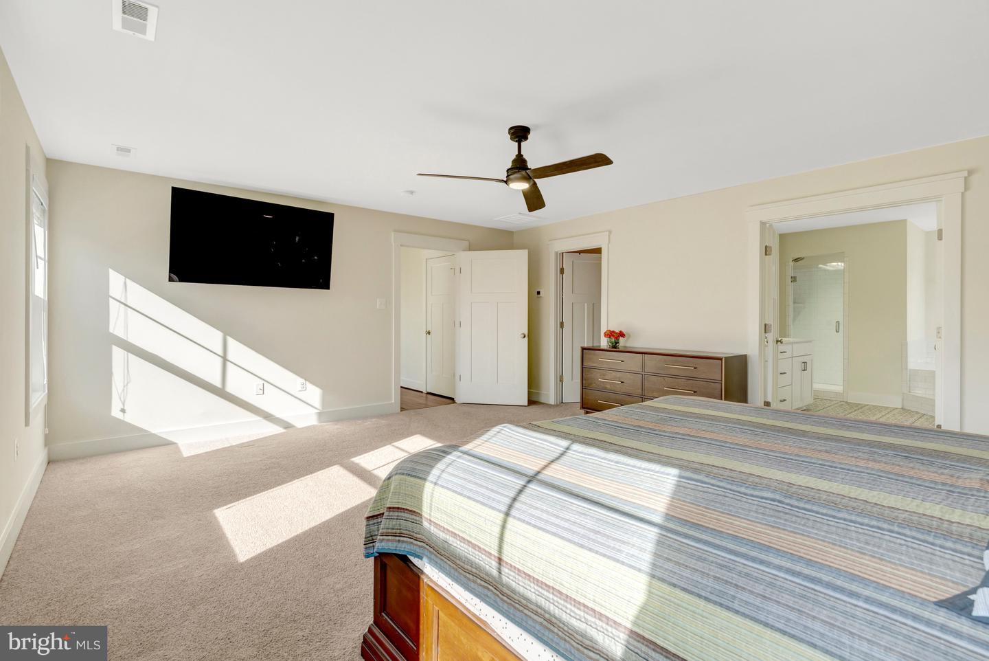 116 HIDDEN LN, STAFFORD, Virginia 22556, 5 Bedrooms Bedrooms, ,3 BathroomsBathrooms,Residential,For sale,116 HIDDEN LN,VAST2044904 MLS # VAST2044904