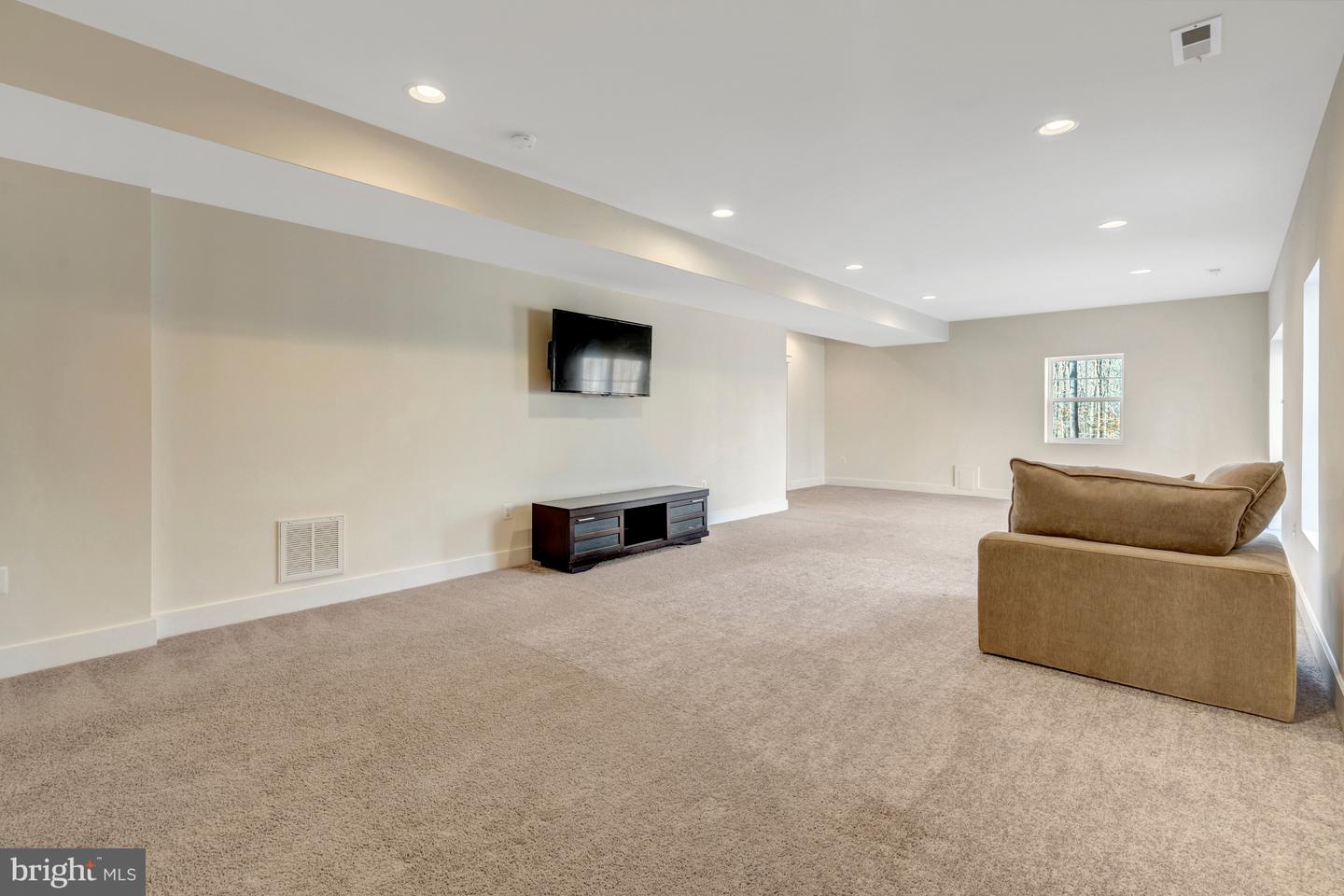 116 HIDDEN LN, STAFFORD, Virginia 22556, 5 Bedrooms Bedrooms, ,3 BathroomsBathrooms,Residential,For sale,116 HIDDEN LN,VAST2044904 MLS # VAST2044904