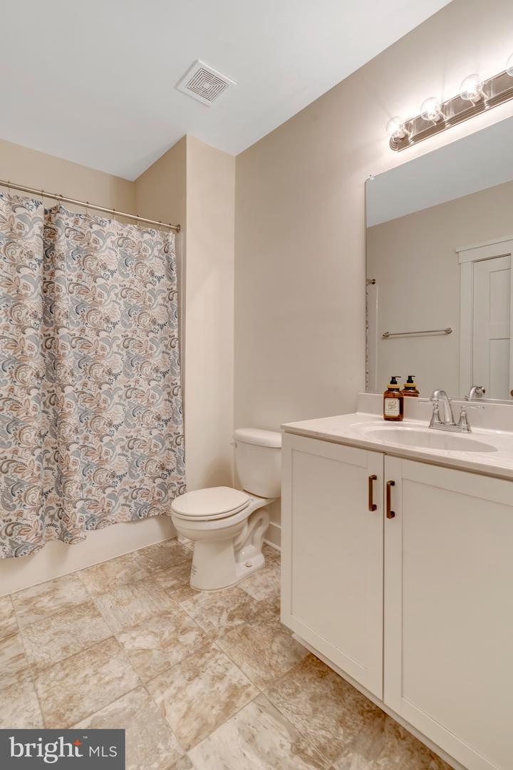 116 HIDDEN LN, STAFFORD, Virginia 22556, 5 Bedrooms Bedrooms, ,3 BathroomsBathrooms,Residential,For sale,116 HIDDEN LN,VAST2044904 MLS # VAST2044904