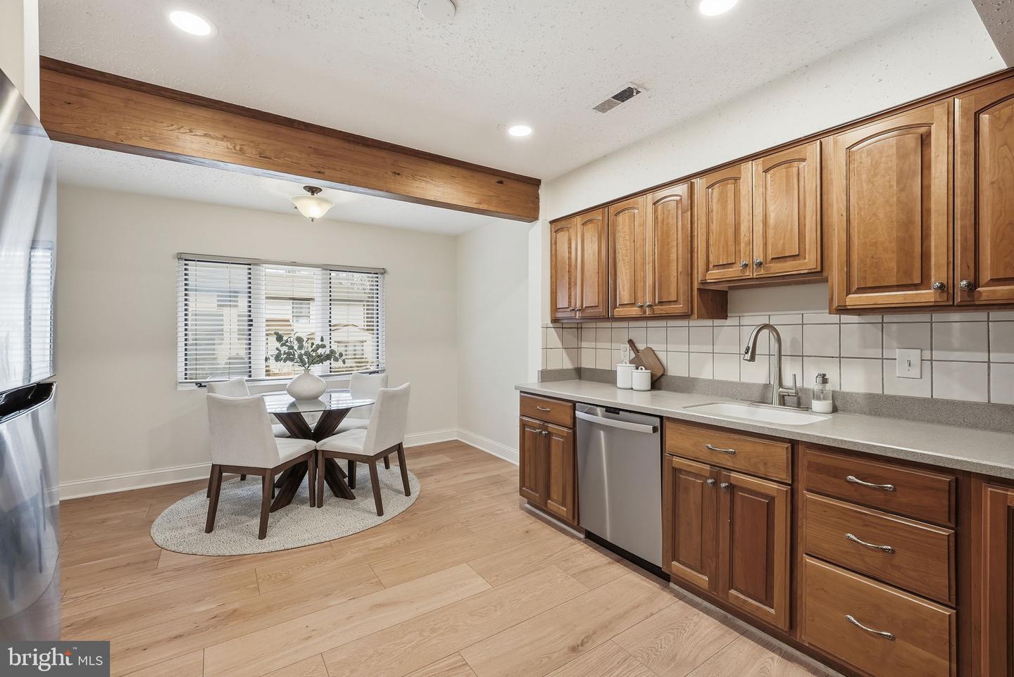 2316 GLADE BANK WAY, RESTON, Virginia 20191, 3 Bedrooms Bedrooms, ,2 BathroomsBathrooms,Residential,For sale,2316 GLADE BANK WAY,VAFX2284312 MLS # VAFX2284312 2316 GLADE BANK WAY, RESTON, Virginia 20191, 3 Bedrooms Bedrooms, ,2 BathroomsBathrooms,Residential,For sale,2316 GLADE BANK WAY,VAFX2284312 MLS # VAFX2284312