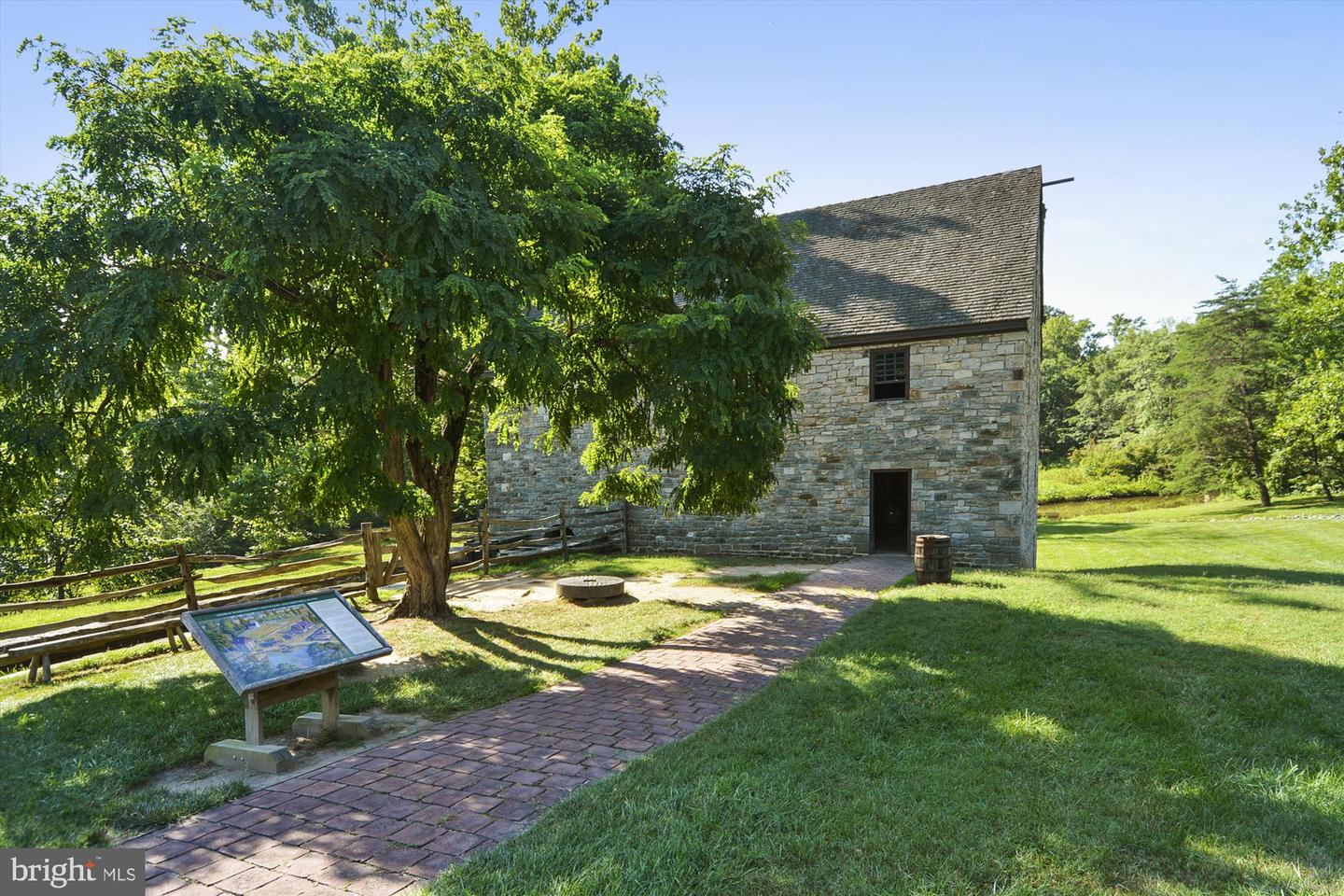 8008 NOEL ST, ALEXANDRIA, Virginia 22309, 3 Bedrooms Bedrooms, ,2 BathroomsBathrooms,Residential,For sale,8008 NOEL ST,VAFX2284348 MLS # VAFX2284348 8008 NOEL ST, ALEXANDRIA, Virginia 22309, 3 Bedrooms Bedrooms, ,2 BathroomsBathrooms,Residential,For sale,8008 NOEL ST,VAFX2284348 MLS # VAFX2284348