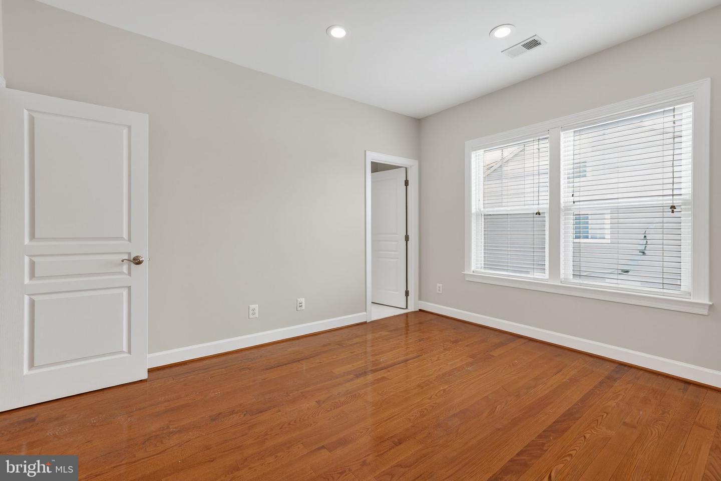 23106 BRONSTEIN LN, BRAMBLETON, Virginia 20148, 5 Bedrooms Bedrooms, ,4 BathroomsBathrooms,Residential,For sale,23106 BRONSTEIN LN,VALO2113470 MLS # VALO2113470