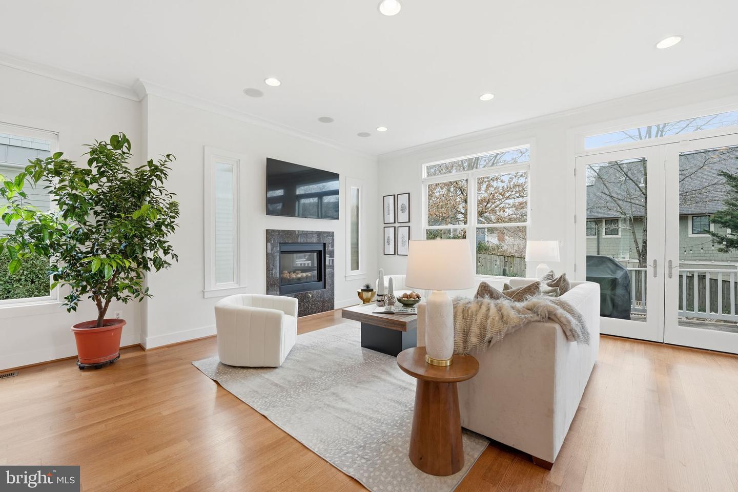 1614 N JACKSON ST, ARLINGTON, Virginia 22201, 4 Bedrooms Bedrooms, ,4 BathroomsBathrooms,Residential,For sale,1614 N JACKSON ST,VAAR2067410 MLS # VAAR2067410