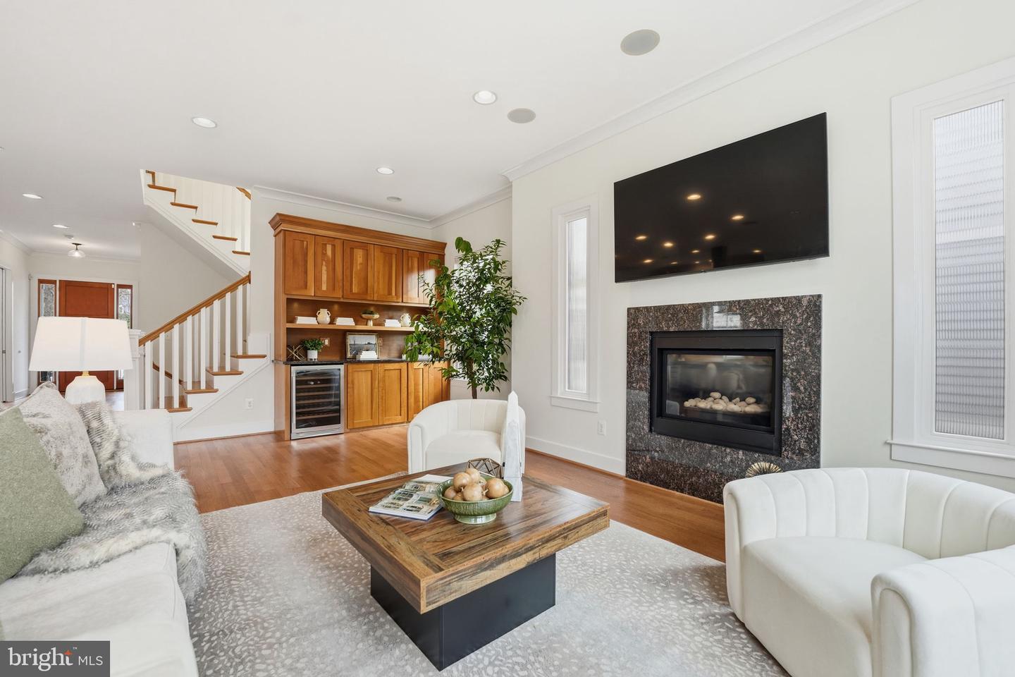 1614 N JACKSON ST, ARLINGTON, Virginia 22201, 4 Bedrooms Bedrooms, ,4 BathroomsBathrooms,Residential,For sale,1614 N JACKSON ST,VAAR2067410 MLS # VAAR2067410