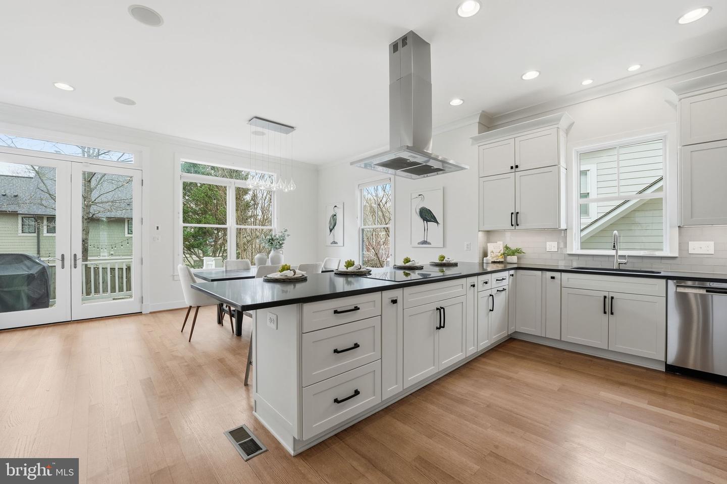 1614 N JACKSON ST, ARLINGTON, Virginia 22201, 4 Bedrooms Bedrooms, ,4 BathroomsBathrooms,Residential,For sale,1614 N JACKSON ST,VAAR2067410 MLS # VAAR2067410