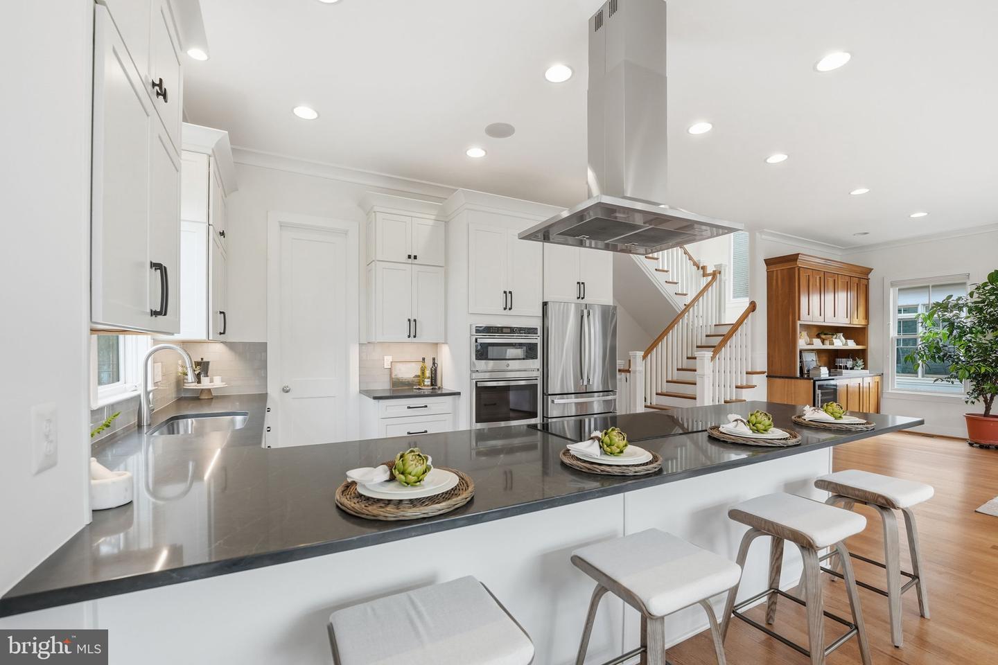 1614 N JACKSON ST, ARLINGTON, Virginia 22201, 4 Bedrooms Bedrooms, ,4 BathroomsBathrooms,Residential,For sale,1614 N JACKSON ST,VAAR2067410 MLS # VAAR2067410