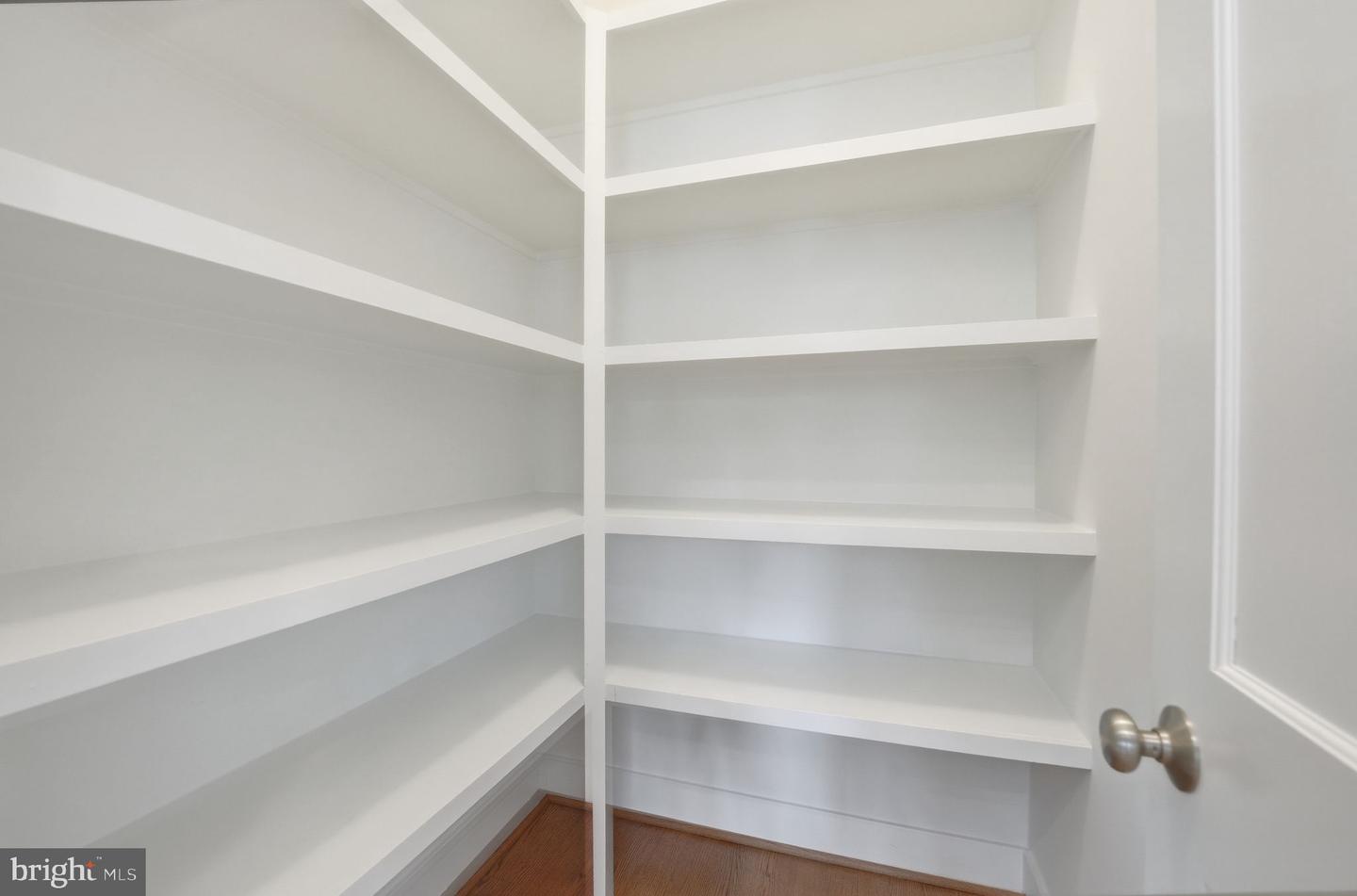 1614 N JACKSON ST, ARLINGTON, Virginia 22201, 4 Bedrooms Bedrooms, ,4 BathroomsBathrooms,Residential,For sale,1614 N JACKSON ST,VAAR2067410 MLS # VAAR2067410