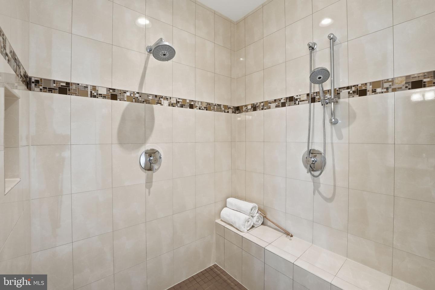 1614 N JACKSON ST, ARLINGTON, Virginia 22201, 4 Bedrooms Bedrooms, ,4 BathroomsBathrooms,Residential,For sale,1614 N JACKSON ST,VAAR2067410 MLS # VAAR2067410