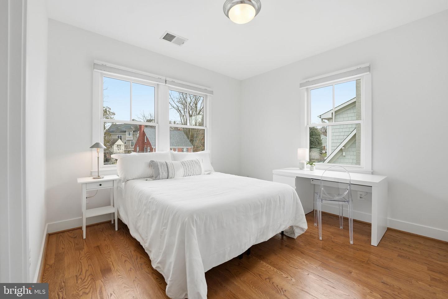 1614 N JACKSON ST, ARLINGTON, Virginia 22201, 4 Bedrooms Bedrooms, ,4 BathroomsBathrooms,Residential,For sale,1614 N JACKSON ST,VAAR2067410 MLS # VAAR2067410