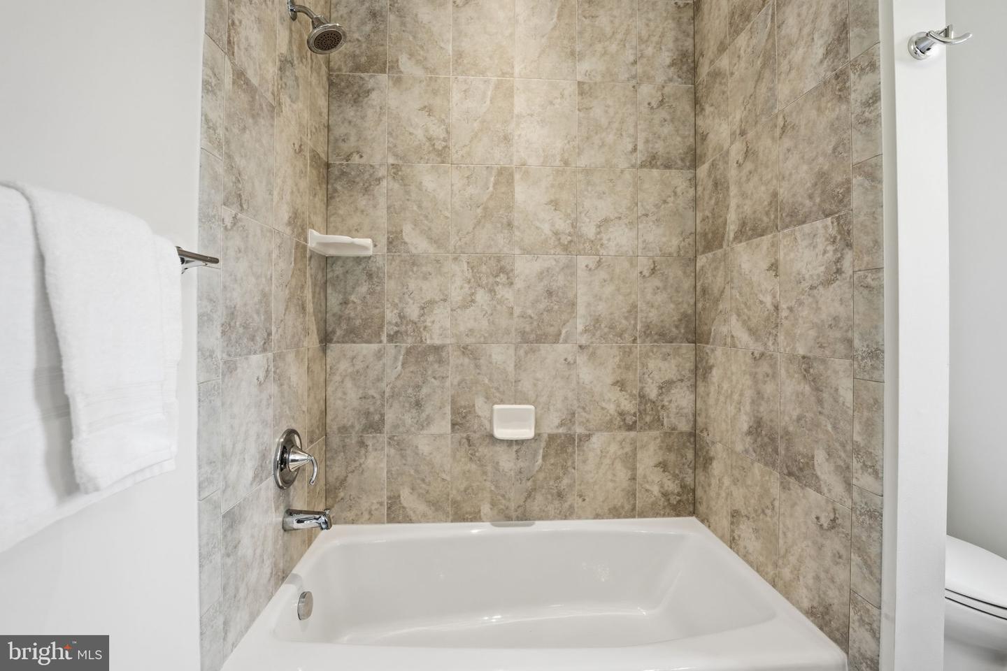 1614 N JACKSON ST, ARLINGTON, Virginia 22201, 4 Bedrooms Bedrooms, ,4 BathroomsBathrooms,Residential,For sale,1614 N JACKSON ST,VAAR2067410 MLS # VAAR2067410