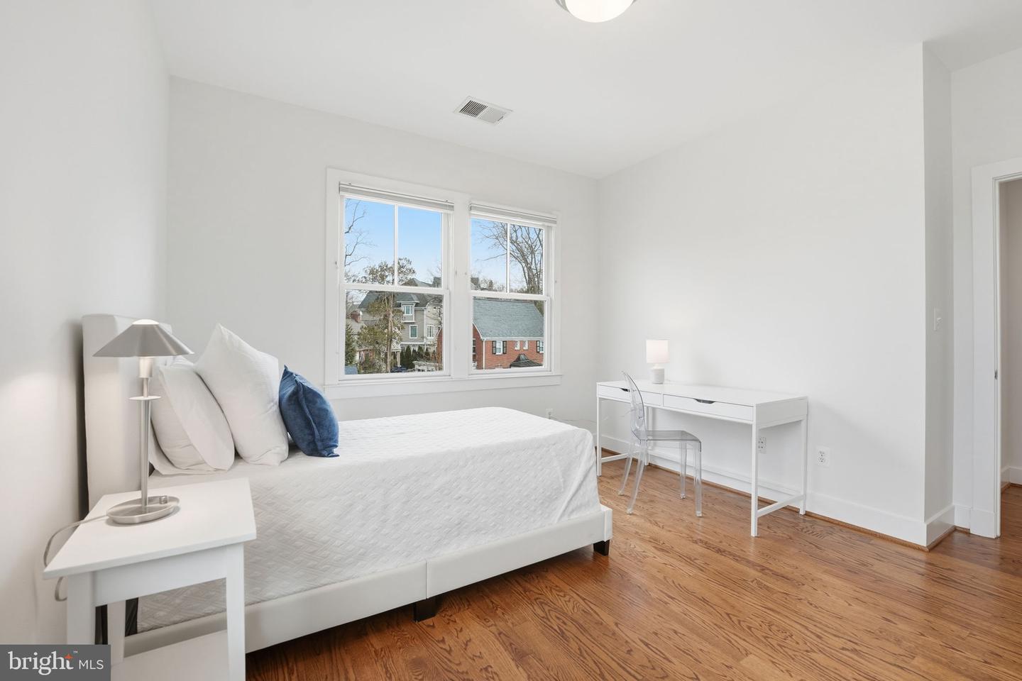 1614 N JACKSON ST, ARLINGTON, Virginia 22201, 4 Bedrooms Bedrooms, ,4 BathroomsBathrooms,Residential,For sale,1614 N JACKSON ST,VAAR2067410 MLS # VAAR2067410