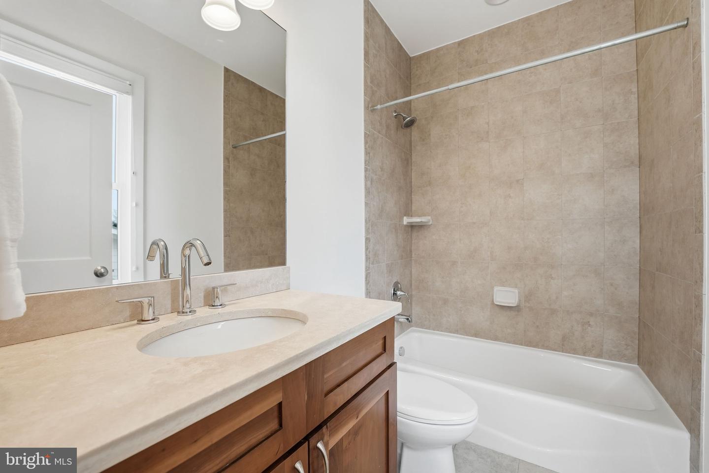 1614 N JACKSON ST, ARLINGTON, Virginia 22201, 4 Bedrooms Bedrooms, ,4 BathroomsBathrooms,Residential,For sale,1614 N JACKSON ST,VAAR2067410 MLS # VAAR2067410