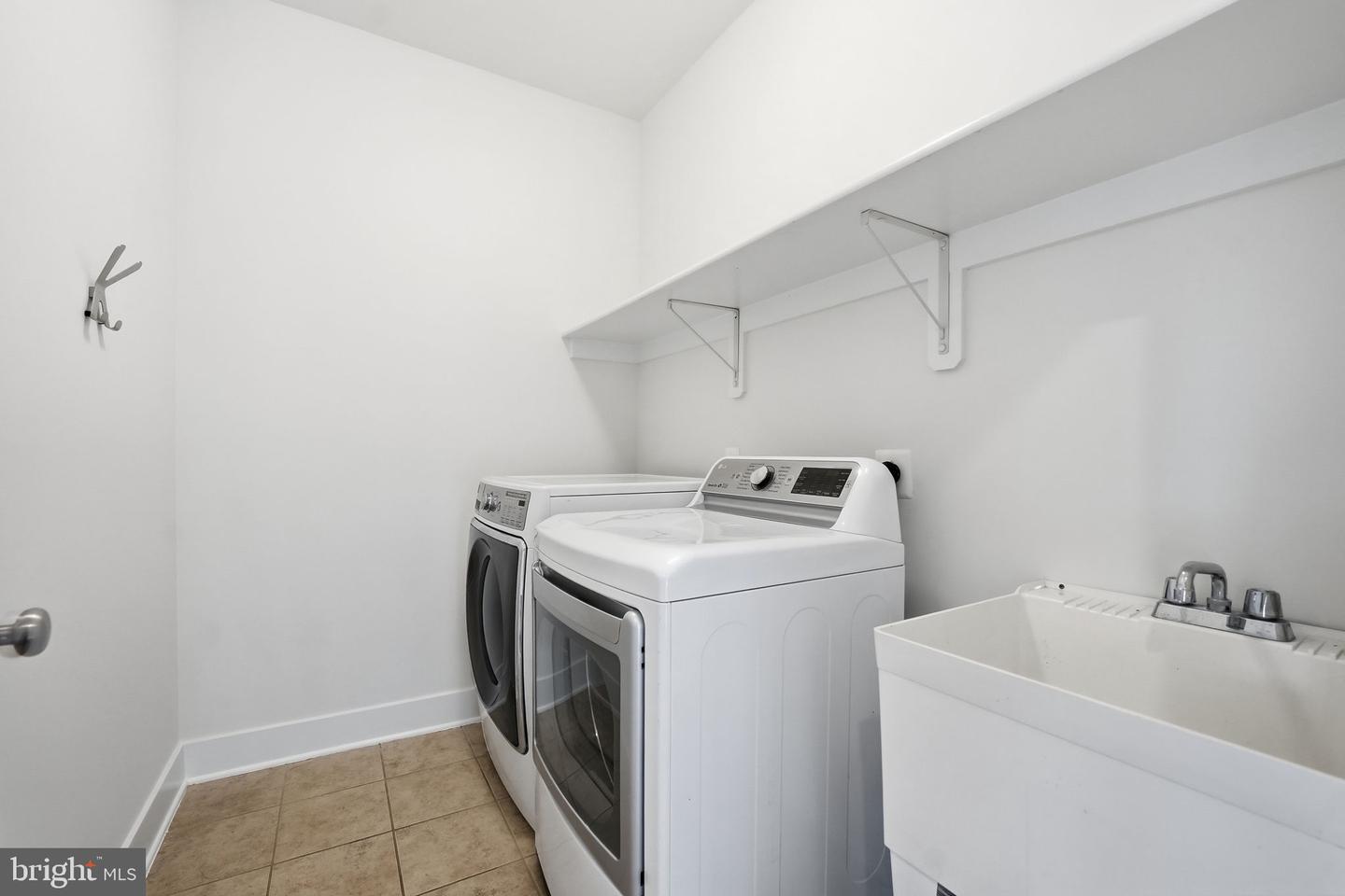 1614 N JACKSON ST, ARLINGTON, Virginia 22201, 4 Bedrooms Bedrooms, ,4 BathroomsBathrooms,Residential,For sale,1614 N JACKSON ST,VAAR2067410 MLS # VAAR2067410