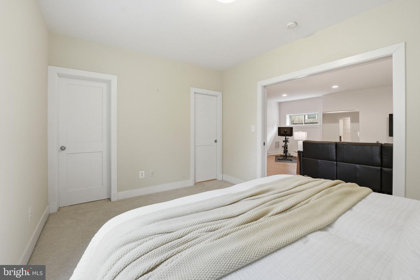 1614 N JACKSON ST, ARLINGTON, Virginia 22201, 4 Bedrooms Bedrooms, ,4 BathroomsBathrooms,Residential,For sale,1614 N JACKSON ST,VAAR2067410 MLS # VAAR2067410