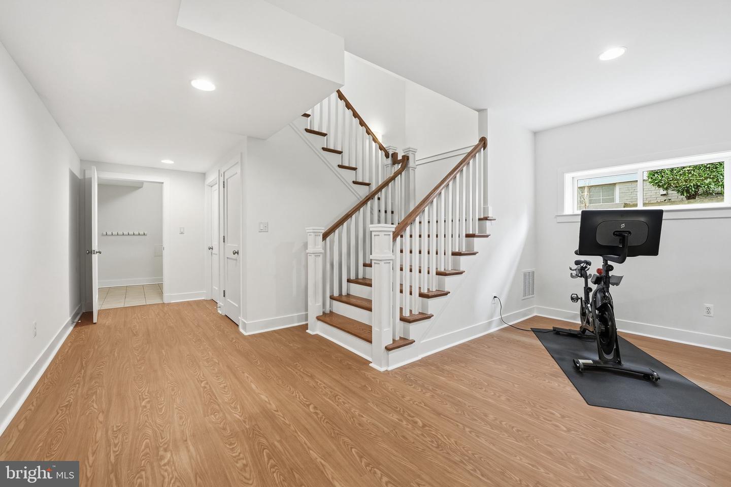 1614 N JACKSON ST, ARLINGTON, Virginia 22201, 4 Bedrooms Bedrooms, ,4 BathroomsBathrooms,Residential,For sale,1614 N JACKSON ST,VAAR2067410 MLS # VAAR2067410