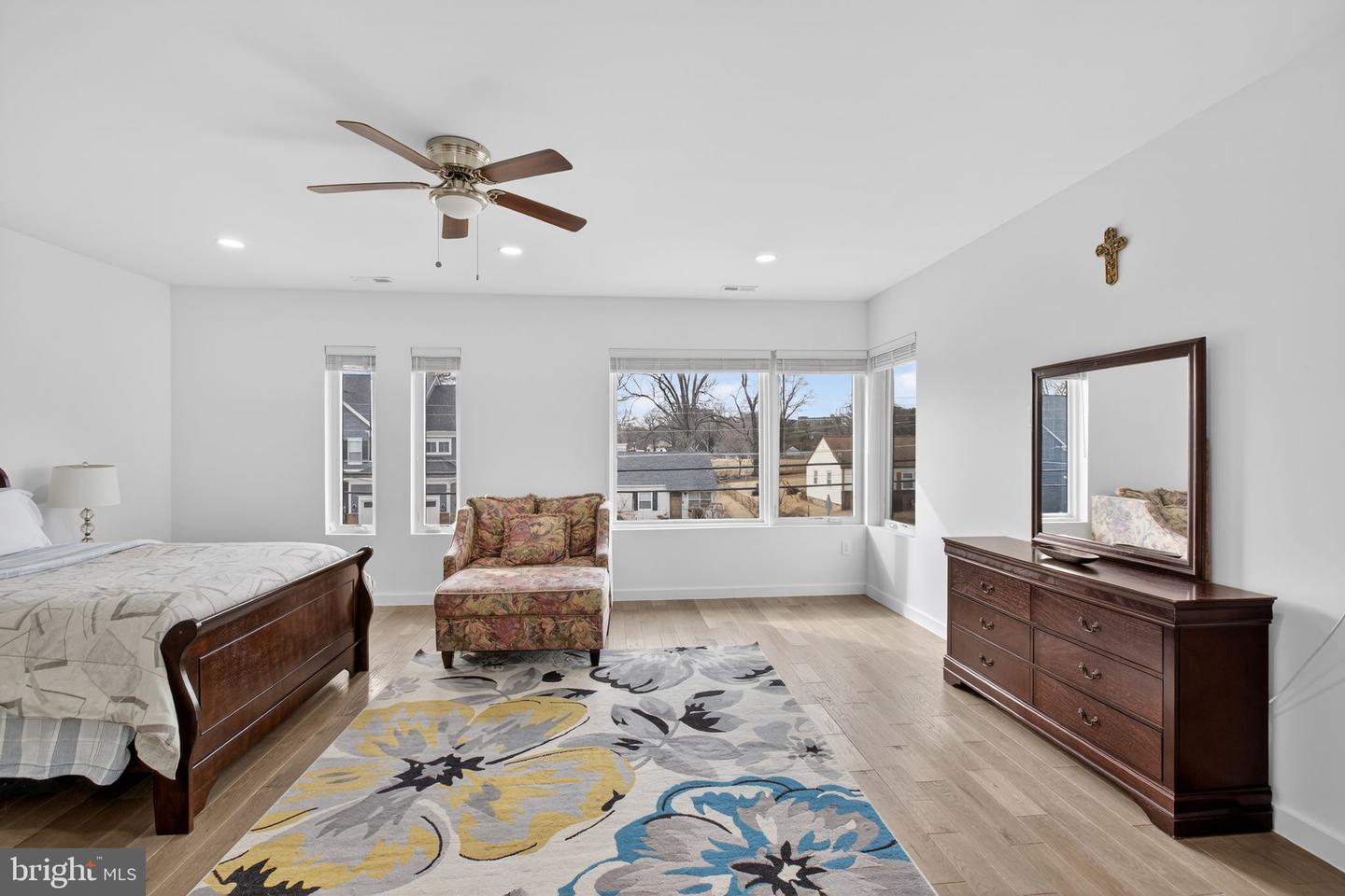 1815 PEABODY DR, FALLS CHURCH, Virginia 22043, 5 Bedrooms Bedrooms, ,4 BathroomsBathrooms,Residential,For sale,1815 PEABODY DR,VAFX2284578 MLS # VAFX2284578 1815 PEABODY DR, FALLS CHURCH, Virginia 22043, 5 Bedrooms Bedrooms, ,4 BathroomsBathrooms,Residential,For sale,1815 PEABODY DR,VAFX2284578 MLS # VAFX2284578