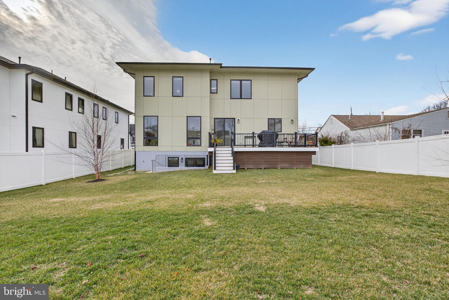 1815 PEABODY DR, FALLS CHURCH, Virginia 22043, 5 Bedrooms Bedrooms, ,4 BathroomsBathrooms,Residential,For sale,1815 PEABODY DR,VAFX2284578 MLS # VAFX2284578 1815 PEABODY DR, FALLS CHURCH, Virginia 22043, 5 Bedrooms Bedrooms, ,4 BathroomsBathrooms,Residential,For sale,1815 PEABODY DR,VAFX2284578 MLS # VAFX2284578