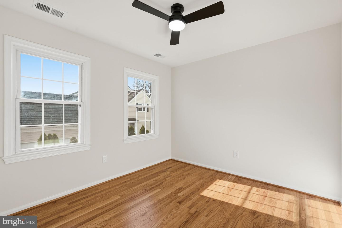 9416 MOUNT VERNON CIR, ALEXANDRIA, Virginia 22309, 4 Bedrooms Bedrooms, ,3 BathroomsBathrooms,Residential,For sale,9416 MOUNT VERNON CIR,VAFX2284674 MLS # VAFX2284674