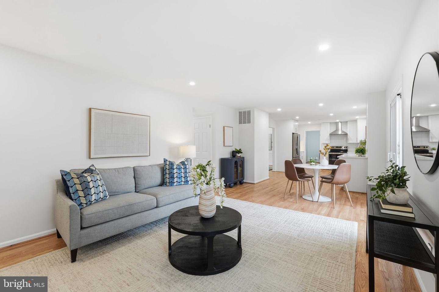 9416 MOUNT VERNON CIR, ALEXANDRIA, Virginia 22309, 4 Bedrooms Bedrooms, ,3 BathroomsBathrooms,Residential,For sale,9416 MOUNT VERNON CIR,VAFX2284674 MLS # VAFX2284674