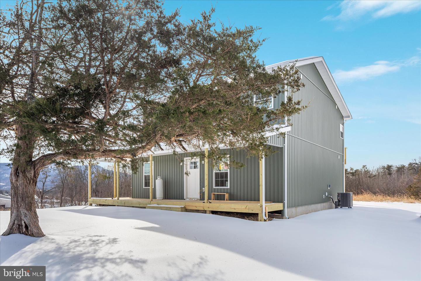 204 RUSS JOHNSON RD, FRONT ROYAL, Virginia 22630, 4 Bedrooms Bedrooms, ,3 BathroomsBathrooms,Residential,For sale,204 RUSS JOHNSON RD,VAWR2013090 MLS # VAWR2013090