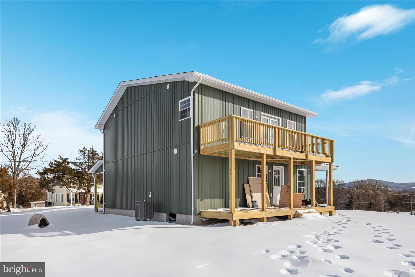 204 RUSS JOHNSON RD, FRONT ROYAL, Virginia 22630, 4 Bedrooms Bedrooms, ,3 BathroomsBathrooms,Residential,For sale,204 RUSS JOHNSON RD,VAWR2013090 MLS # VAWR2013090