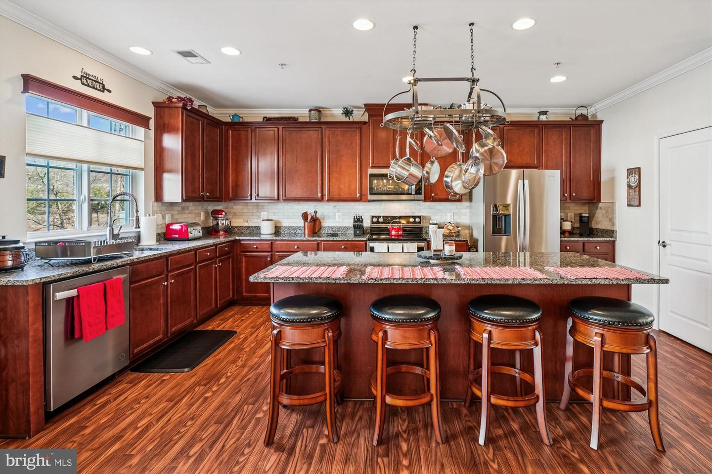 14840 MASON CIR, WOODBRIDGE, Virginia 22191, 3 Bedrooms Bedrooms, 6 Rooms Rooms,2 BathroomsBathrooms,Residential,For sale,14840 MASON CIR,VAPW2110420 MLS # VAPW2110420