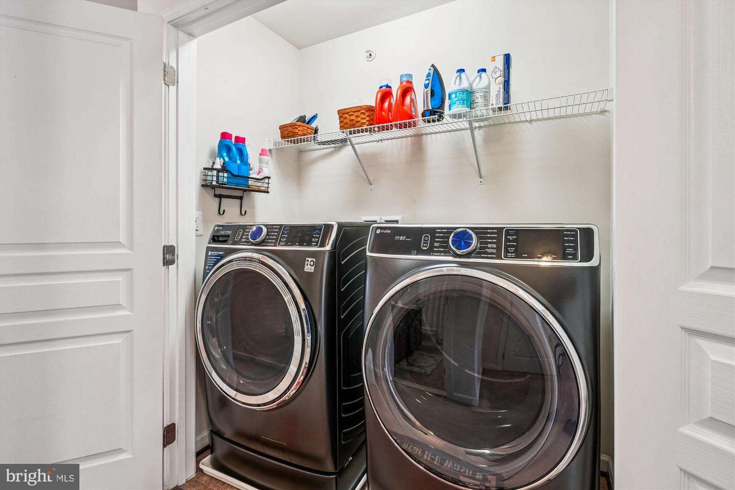 14840 MASON CIR, WOODBRIDGE, Virginia 22191, 3 Bedrooms Bedrooms, 6 Rooms Rooms,2 BathroomsBathrooms,Residential,For sale,14840 MASON CIR,VAPW2110420 MLS # VAPW2110420