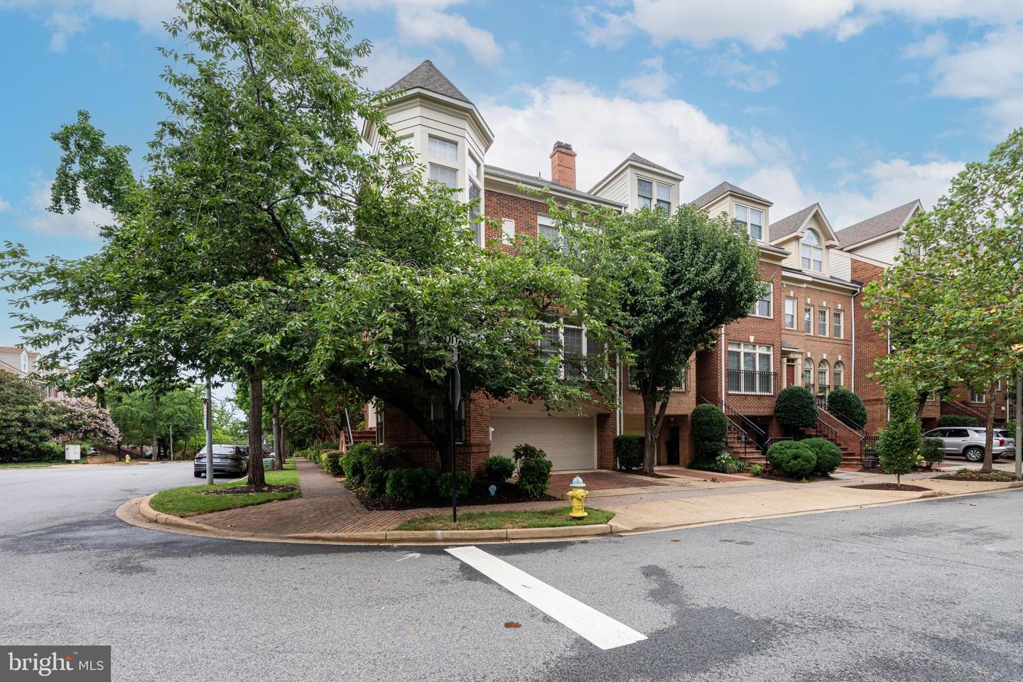 1500 N COLONIAL TER, ARLINGTON, Virginia 22209, 4 Bedrooms Bedrooms, ,2 BathroomsBathrooms,Residential,For sale,1500 N COLONIAL TER,VAAR2067666 MLS # VAAR2067666