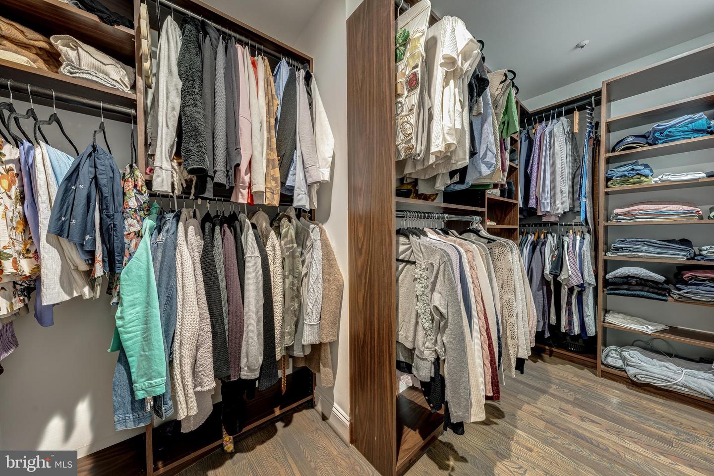 1500 N COLONIAL TER, ARLINGTON, Virginia 22209, 4 Bedrooms Bedrooms, ,2 BathroomsBathrooms,Residential,For sale,1500 N COLONIAL TER,VAAR2067666 MLS # VAAR2067666