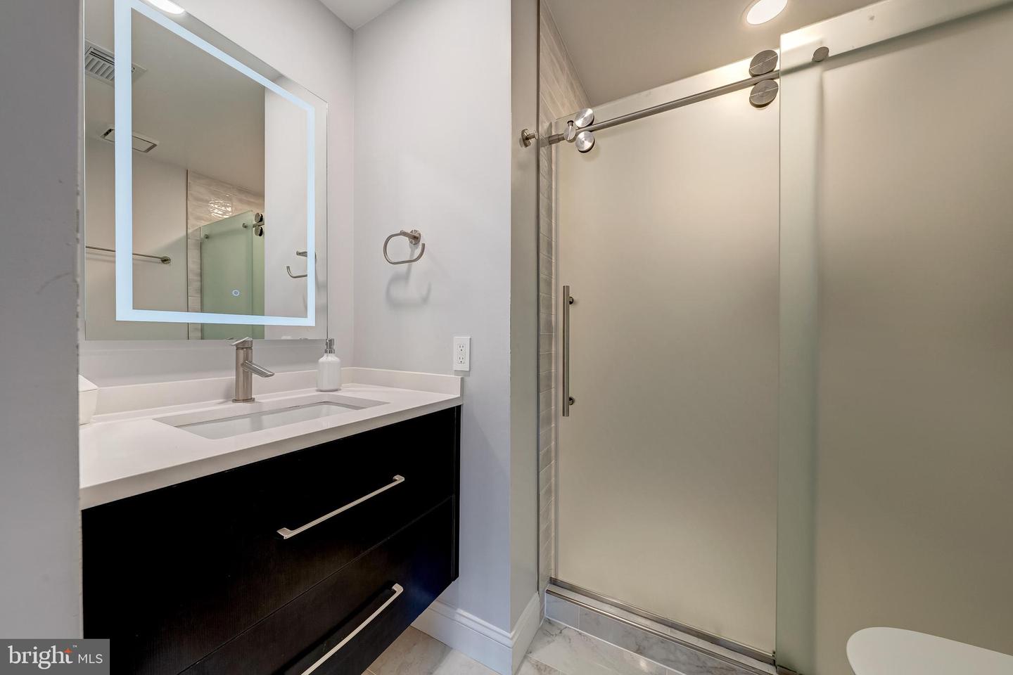 1500 N COLONIAL TER, ARLINGTON, Virginia 22209, 4 Bedrooms Bedrooms, ,2 BathroomsBathrooms,Residential,For sale,1500 N COLONIAL TER,VAAR2067666 MLS # VAAR2067666