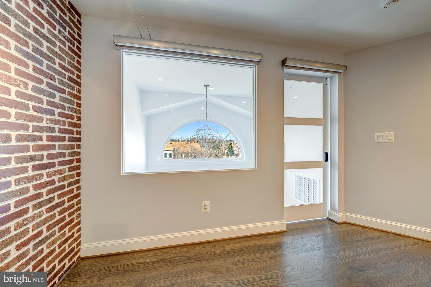 1500 N COLONIAL TER, ARLINGTON, Virginia 22209, 4 Bedrooms Bedrooms, ,2 BathroomsBathrooms,Residential,For sale,1500 N COLONIAL TER,VAAR2067666 MLS # VAAR2067666