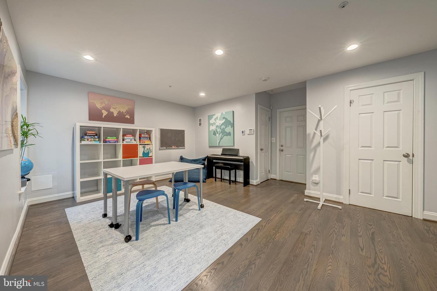 1500 N COLONIAL TER, ARLINGTON, Virginia 22209, 4 Bedrooms Bedrooms, ,2 BathroomsBathrooms,Residential,For sale,1500 N COLONIAL TER,VAAR2067666 MLS # VAAR2067666