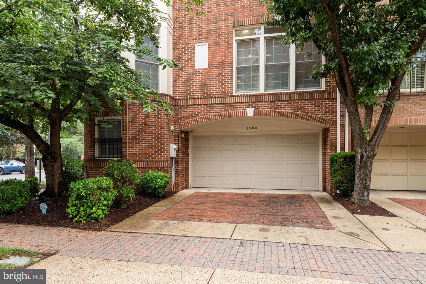 1500 N COLONIAL TER, ARLINGTON, Virginia 22209, 4 Bedrooms Bedrooms, ,2 BathroomsBathrooms,Residential,For sale,1500 N COLONIAL TER,VAAR2067666 MLS # VAAR2067666