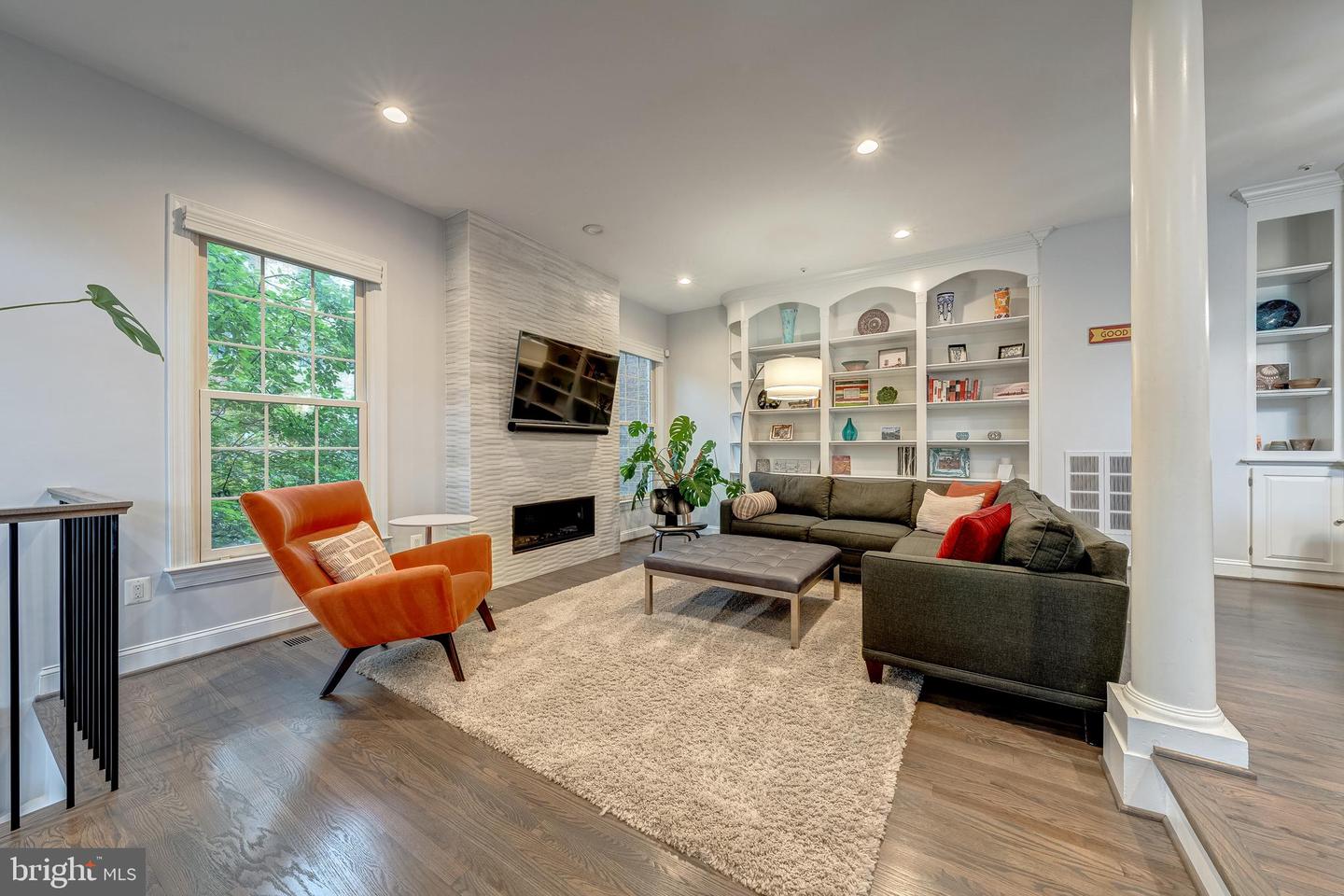 1500 N COLONIAL TER, ARLINGTON, Virginia 22209, 4 Bedrooms Bedrooms, ,2 BathroomsBathrooms,Residential,For sale,1500 N COLONIAL TER,VAAR2067666 MLS # VAAR2067666