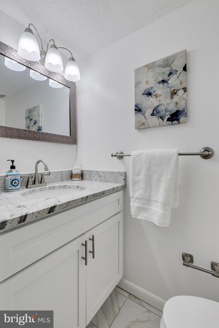 2030 N ADAMS ST #303, ARLINGTON, Virginia 22201, 2 Bedrooms Bedrooms, ,1 BathroomBathrooms,Residential,For sale,2030 N ADAMS ST #303,VAAR2067702 MLS # VAAR2067702