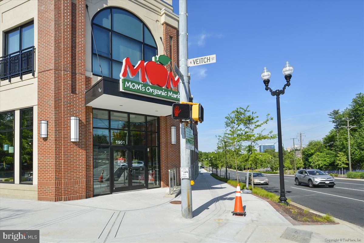 2030 N ADAMS ST #303, ARLINGTON, Virginia 22201, 2 Bedrooms Bedrooms, ,1 BathroomBathrooms,Residential,For sale,2030 N ADAMS ST #303,VAAR2067702 MLS # VAAR2067702