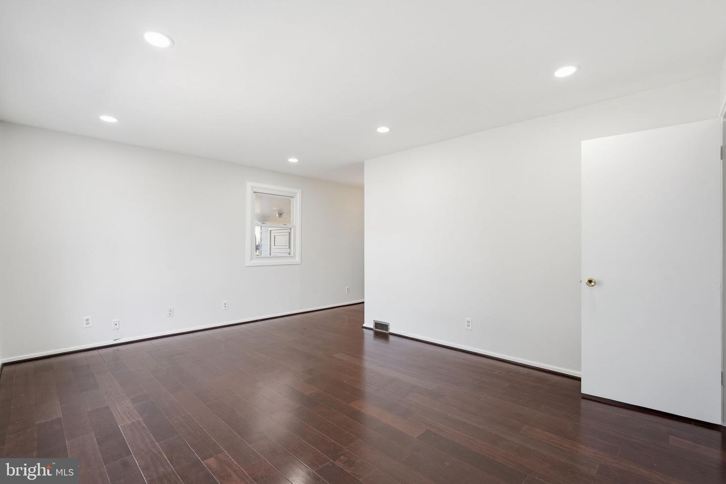 4811 WILBY CT, ALEXANDRIA, Virginia 22310, 4 Bedrooms Bedrooms, ,2 BathroomsBathrooms,Residential,For sale,4811 WILBY CT,VAFX2285596 MLS # VAFX2285596