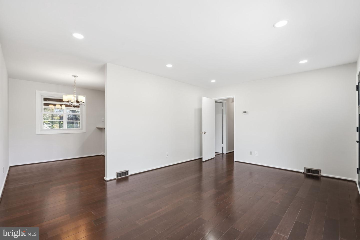 4811 WILBY CT, ALEXANDRIA, Virginia 22310, 4 Bedrooms Bedrooms, ,2 BathroomsBathrooms,Residential,For sale,4811 WILBY CT,VAFX2285596 MLS # VAFX2285596