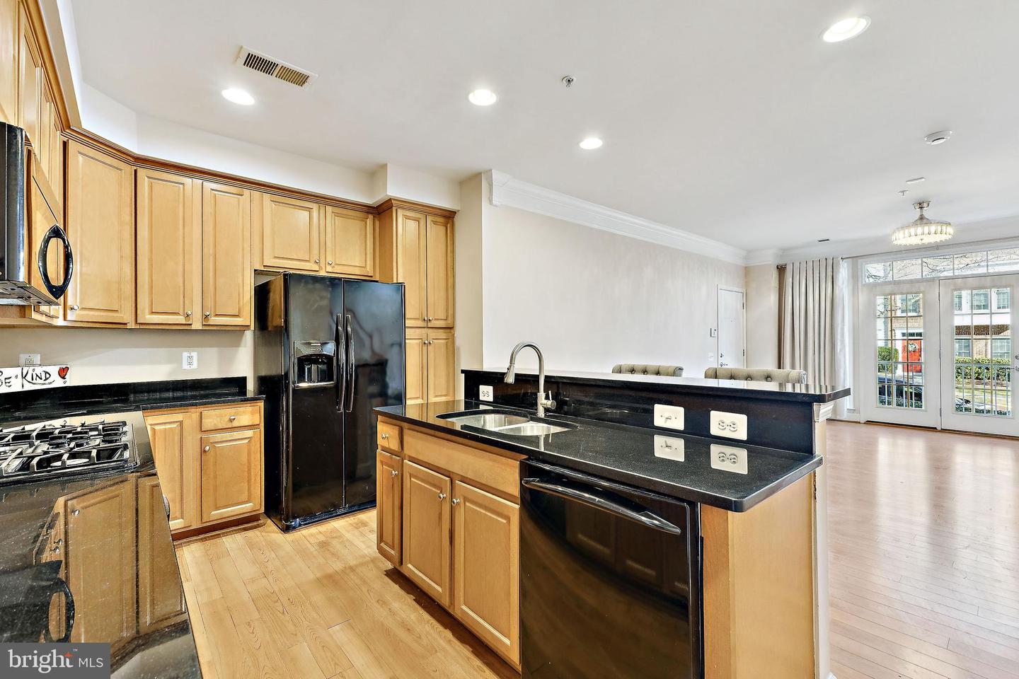 14762 POTOMAC BRANCH DR, WOODBRIDGE, Virginia 22191, 3 Bedrooms Bedrooms, ,2 BathroomsBathrooms,Residential,For sale,14762 POTOMAC BRANCH DR,VAPW2110506 MLS # VAPW2110506