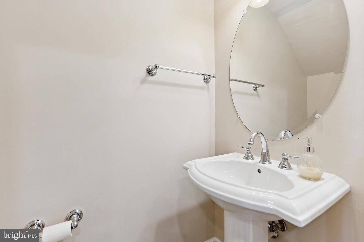 14762 POTOMAC BRANCH DR, WOODBRIDGE, Virginia 22191, 3 Bedrooms Bedrooms, ,2 BathroomsBathrooms,Residential,For sale,14762 POTOMAC BRANCH DR,VAPW2110506 MLS # VAPW2110506