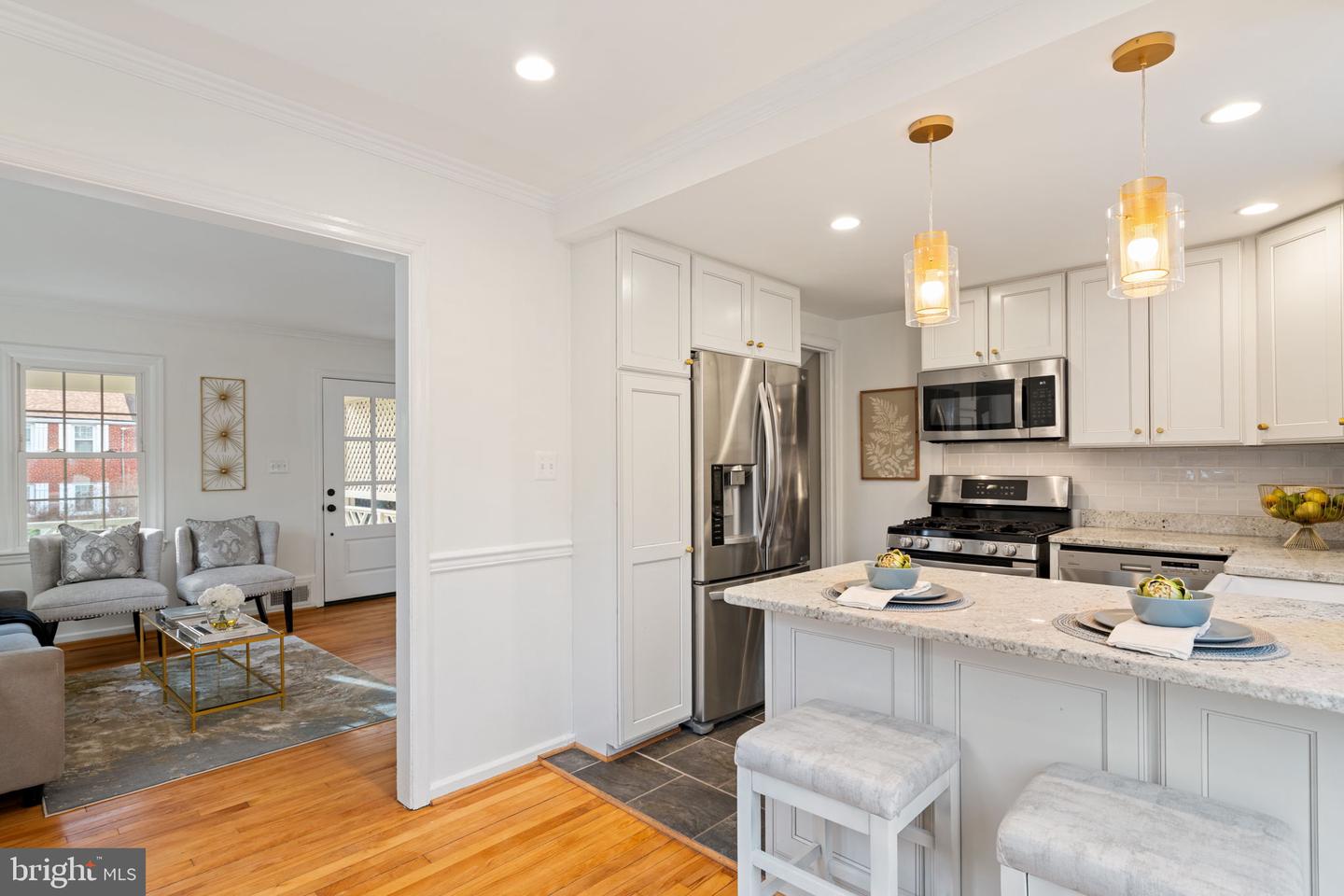 5915 EDGEHILL DR, ALEXANDRIA, Virginia 22303, 3 Bedrooms Bedrooms, ,2 BathroomsBathrooms,Residential,For sale,5915 EDGEHILL DR,VAFX2285658 MLS # VAFX2285658