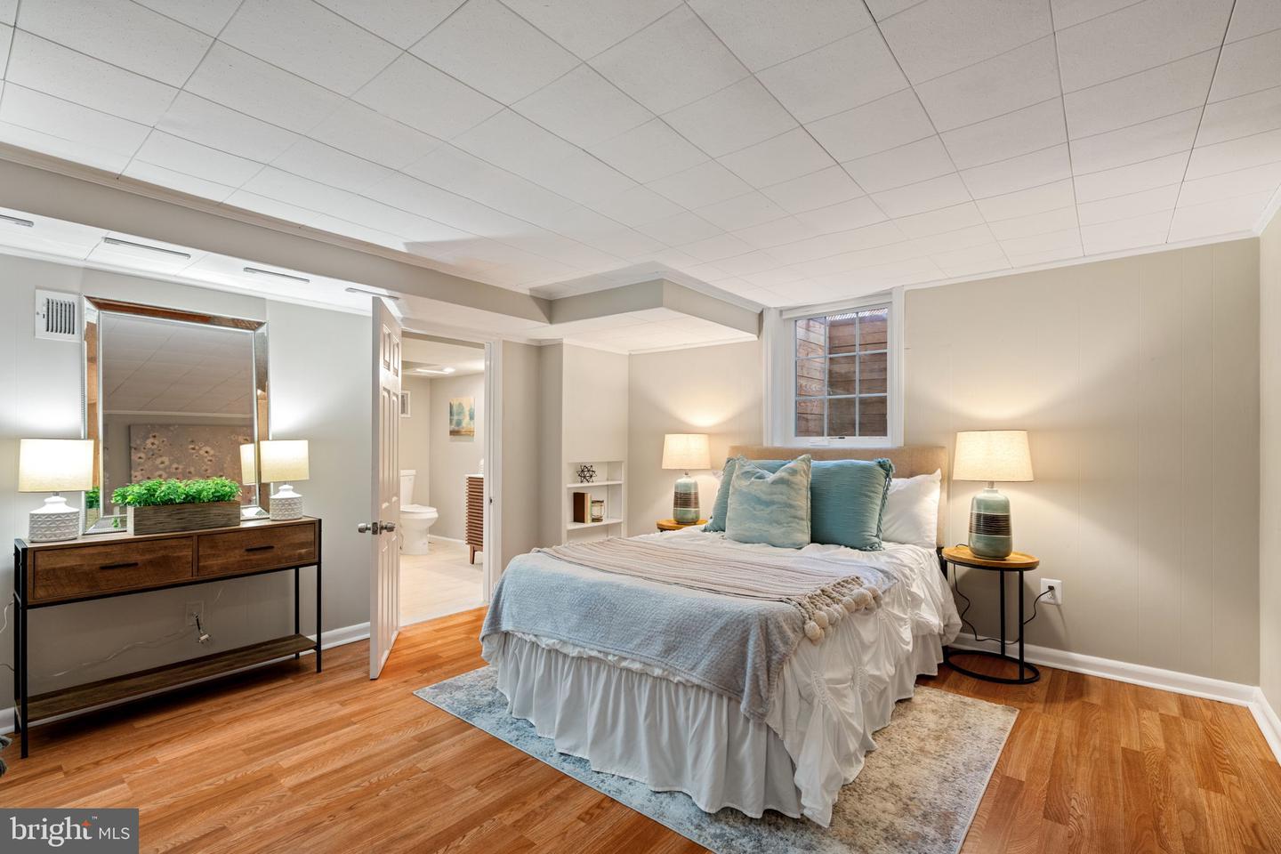 5915 EDGEHILL DR, ALEXANDRIA, Virginia 22303, 3 Bedrooms Bedrooms, ,2 BathroomsBathrooms,Residential,For sale,5915 EDGEHILL DR,VAFX2285658 MLS # VAFX2285658