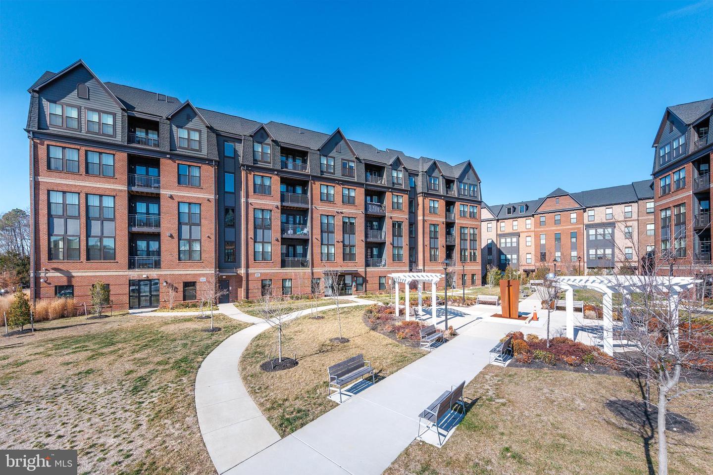 3925 FAIR RIDGE DR #503, FAIRFAX, Virginia 22033, 2 Bedrooms Bedrooms, ,2 BathroomsBathrooms,Residential,For sale,3925 FAIR RIDGE DR #503,VAFX2285756 MLS # VAFX2285756