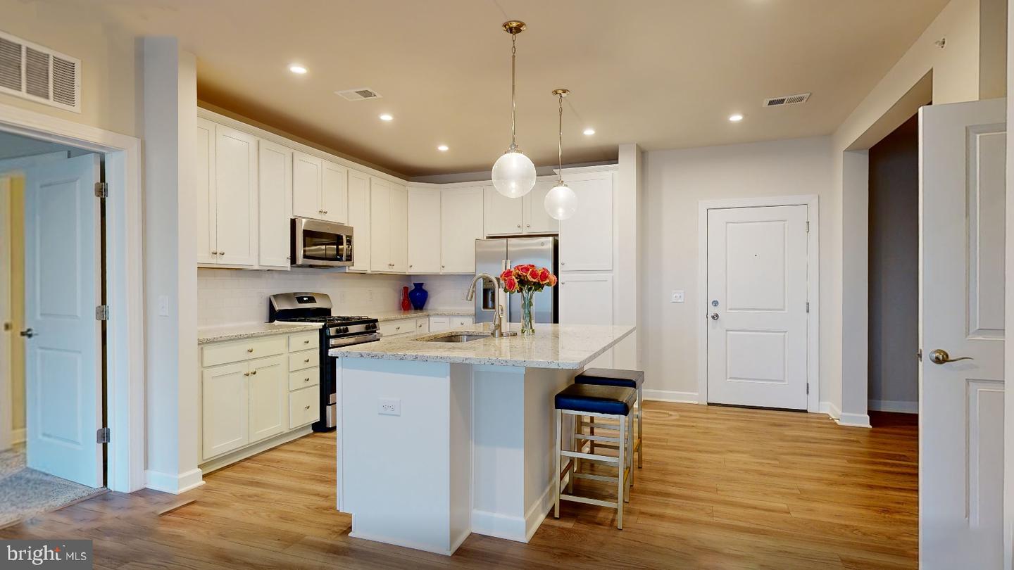 3925 FAIR RIDGE DR #503, FAIRFAX, Virginia 22033, 2 Bedrooms Bedrooms, ,2 BathroomsBathrooms,Residential,For sale,3925 FAIR RIDGE DR #503,VAFX2285756 MLS # VAFX2285756