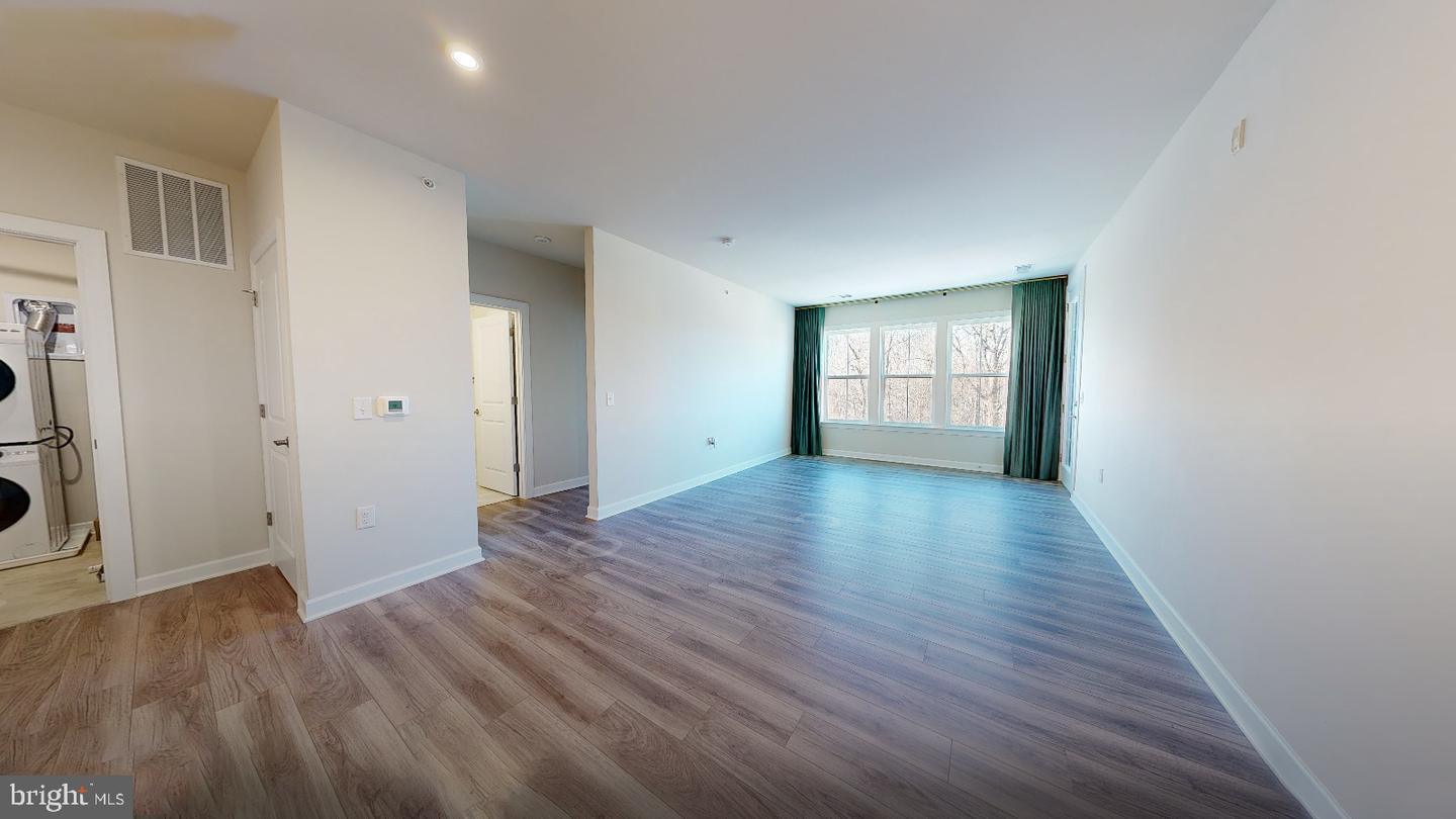 3925 FAIR RIDGE DR #503, FAIRFAX, Virginia 22033, 2 Bedrooms Bedrooms, ,2 BathroomsBathrooms,Residential,For sale,3925 FAIR RIDGE DR #503,VAFX2285756 MLS # VAFX2285756