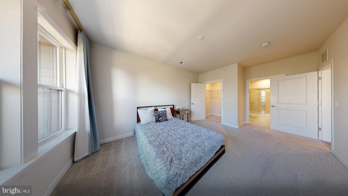 3925 FAIR RIDGE DR #503, FAIRFAX, Virginia 22033, 2 Bedrooms Bedrooms, ,2 BathroomsBathrooms,Residential,For sale,3925 FAIR RIDGE DR #503,VAFX2285756 MLS # VAFX2285756