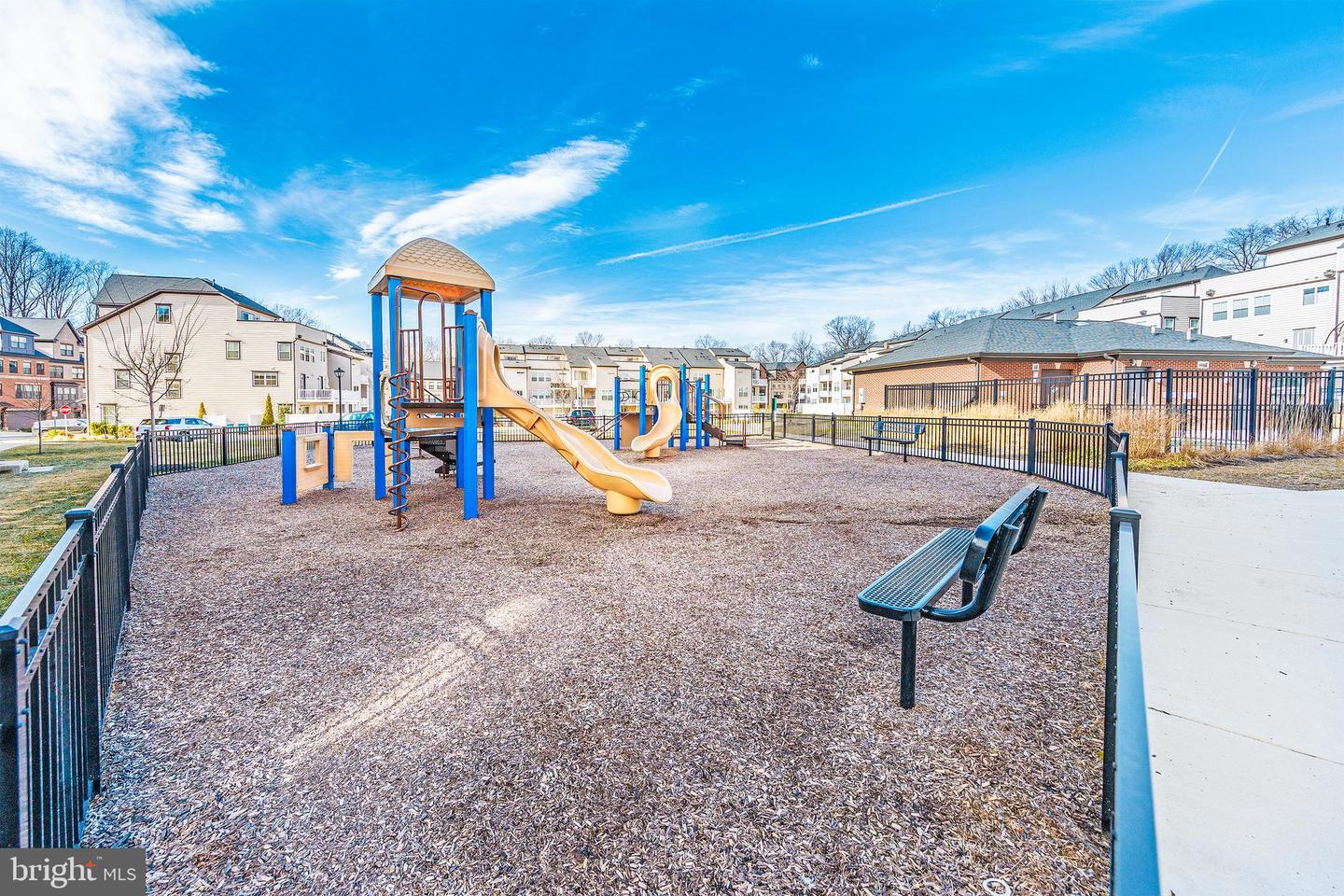 3925 FAIR RIDGE DR #503, FAIRFAX, Virginia 22033, 2 Bedrooms Bedrooms, ,2 BathroomsBathrooms,Residential,For sale,3925 FAIR RIDGE DR #503,VAFX2285756 MLS # VAFX2285756