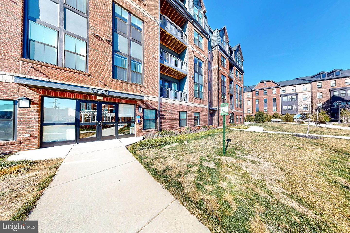 3925 FAIR RIDGE DR #503, FAIRFAX, Virginia 22033, 2 Bedrooms Bedrooms, ,2 BathroomsBathrooms,Residential,For sale,3925 FAIR RIDGE DR #503,VAFX2285756 MLS # VAFX2285756