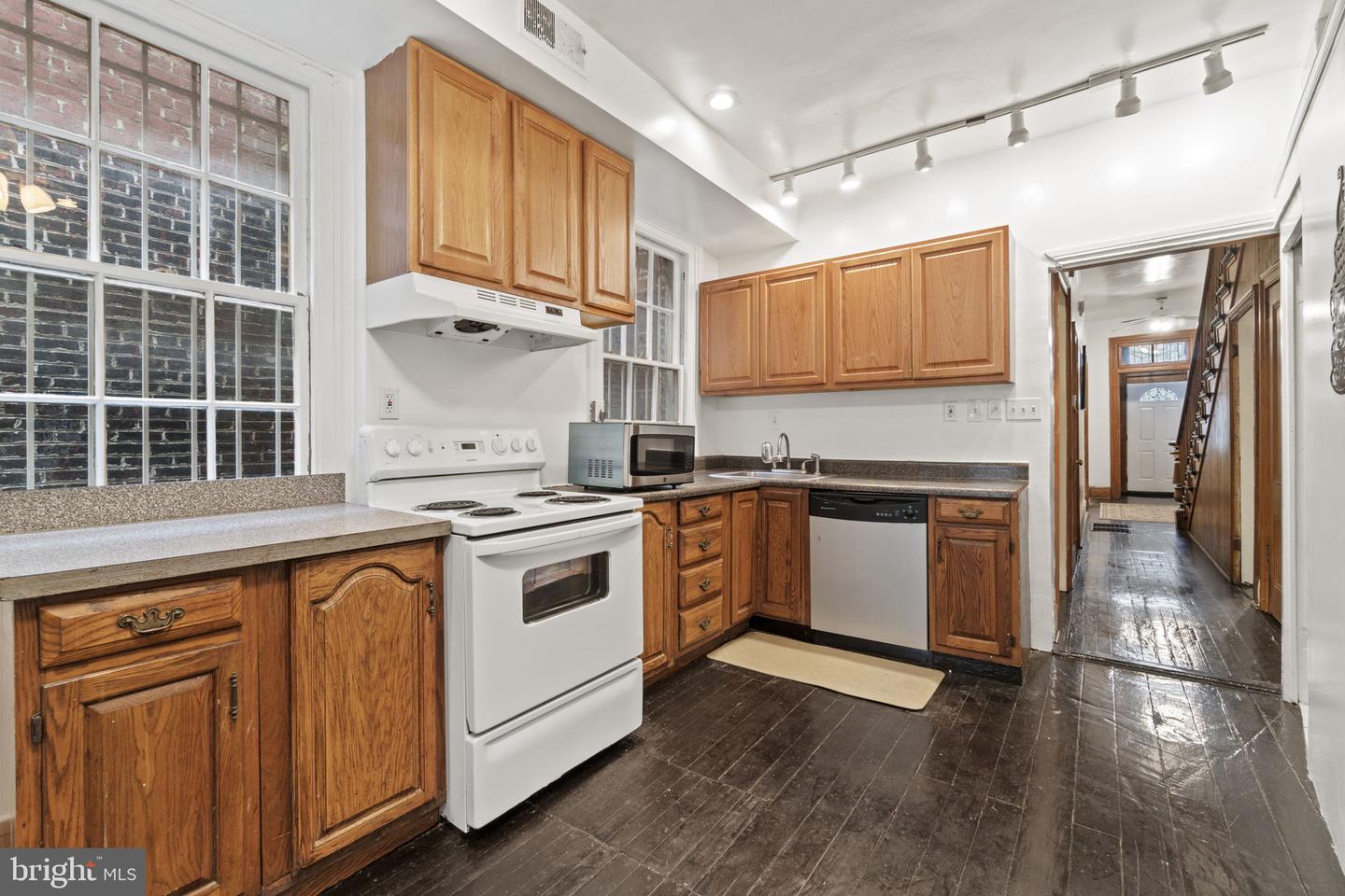 1205 4TH ST NW, WASHINGTON, District Of Columbia 20001, 5 Bedrooms Bedrooms, ,3 BathroomsBathrooms,Residential,For sale,1205 4TH ST NW,DCDC2241442 MLS # DCDC2241442