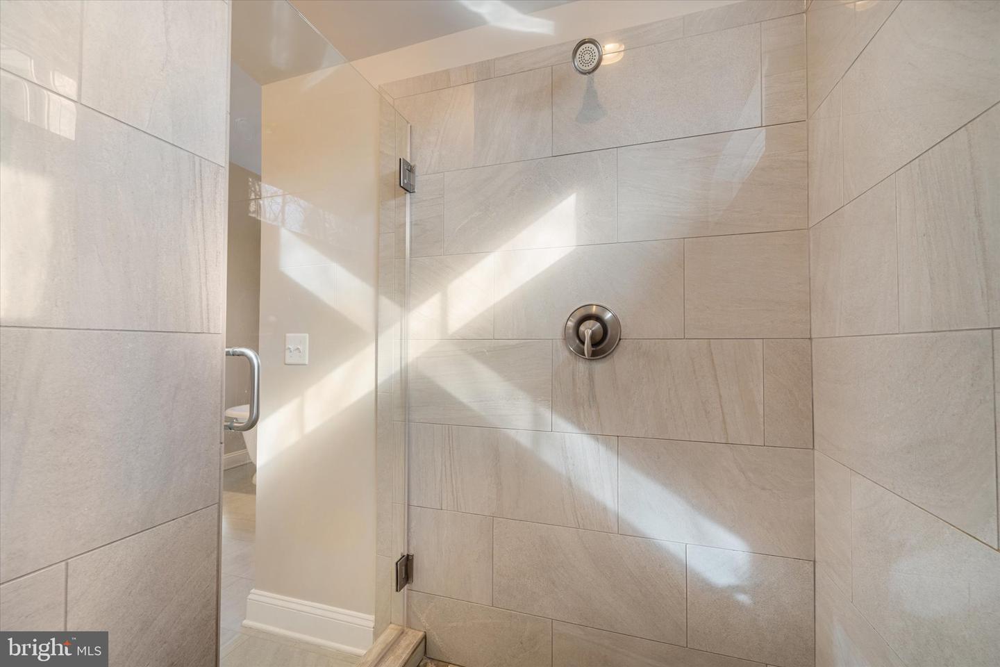 6201 CHAMPION OAK CT, FALLS CHURCH, Virginia 22044, 5 Bedrooms Bedrooms, ,4 BathroomsBathrooms,Residential,For sale,6201 CHAMPION OAK CT,VAFX2285910 MLS # VAFX2285910